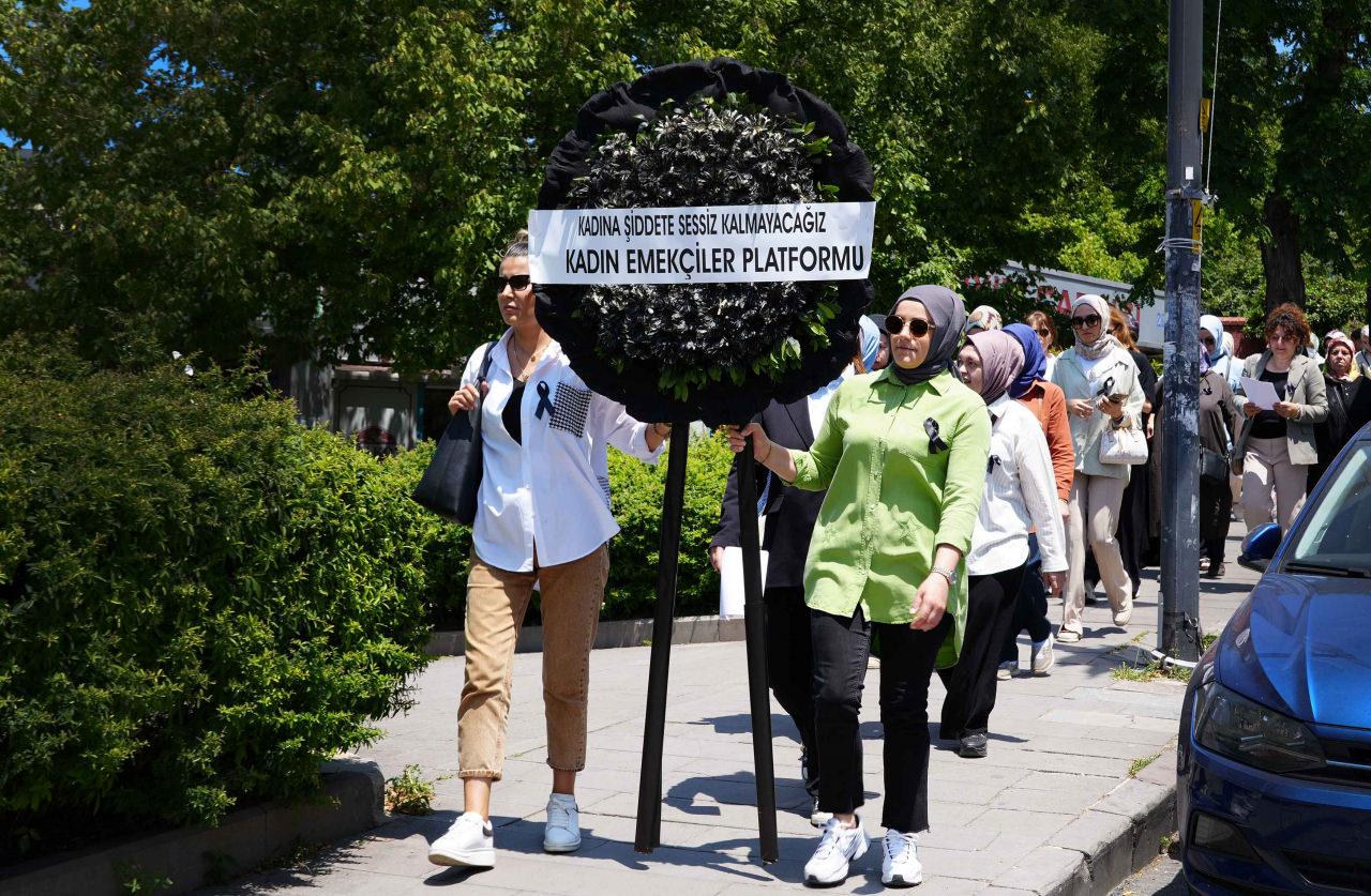 Kadın Emekçileri Platformu’ndan CHP’ye siyah çelenk
