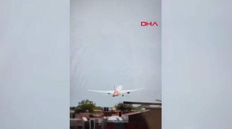Hindistan'da yolcu uçağı düştü