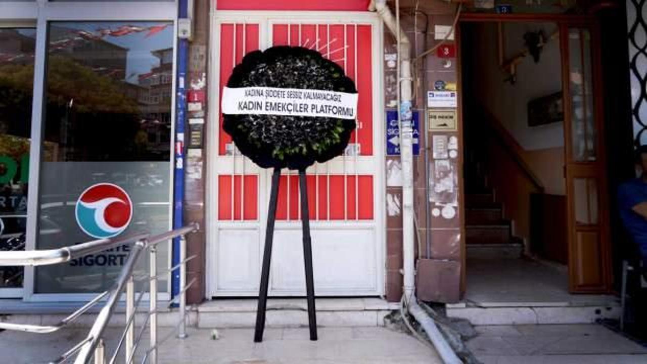 Kadın Emekçileri Platformu’ndan CHP’ye siyah çelenk