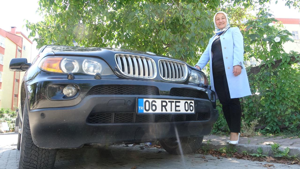 Sadece plakası için bu aracı aldı: Gören dönüp tekrar bakıyor! 