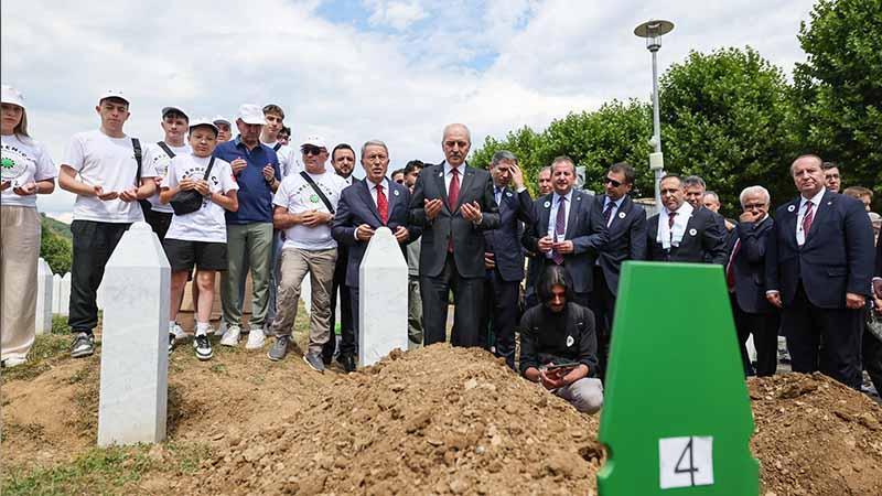 TBMM Başkanı Kurtulmuş, Srebrenitsa soykırımının 7 kurbanının defin törenine katıldı