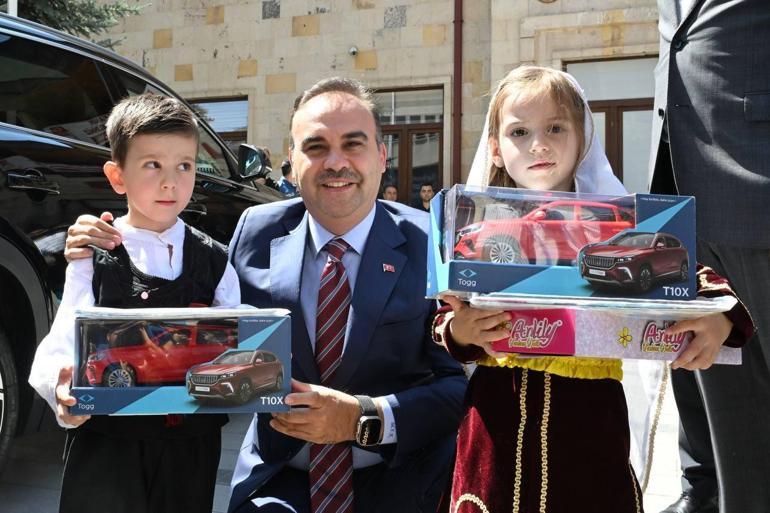 Bakan Kacır: Üretimi ve istihdamı Anadolu'nun dört bir köşesine yayıyoruz