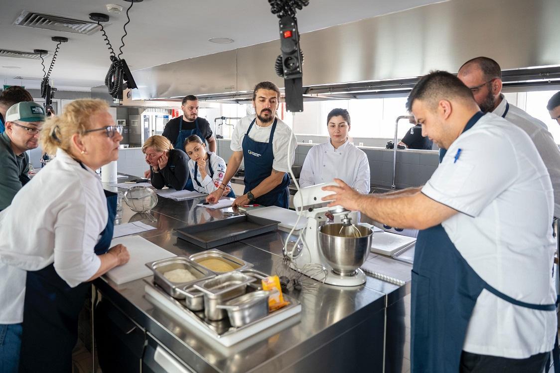 Romanyalı ve Türk şefler İstanbul’da gastronomi için buluştu