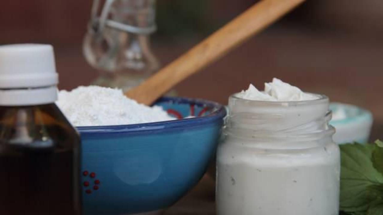 Kişisel Bakımda Sağlıklı Seçenek: Evde Doğal Deodorant Yapımı