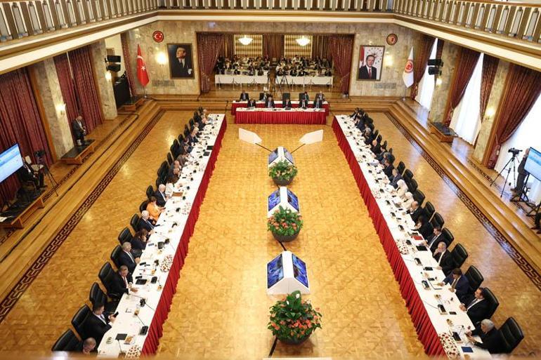 'Terörsüz Türkiye' komisyonu düşünce kuruluşlarını dinledi