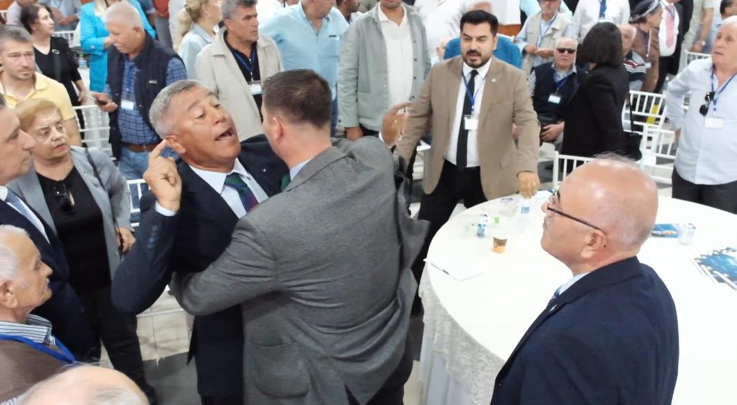 Tarsus’ta İYİ Parti kongresinde arbede