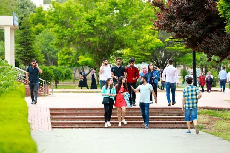 YÖK: Türkiye'de 6,7 milyon yükseköğretim öğrencisi, 187 bin öğretim elemanı bulunuyor