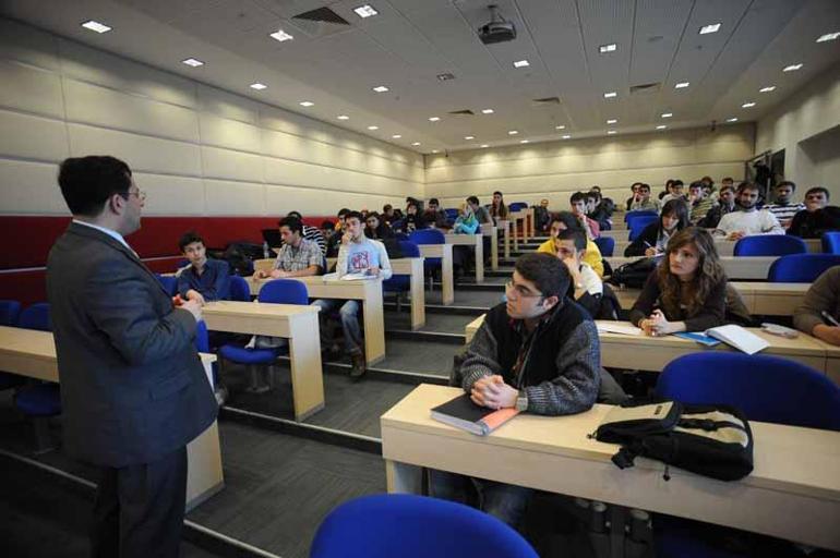 YÖK: Türkiye'de 6,7 milyon yükseköğretim öğrencisi, 187 bin öğretim elemanı bulunuyor