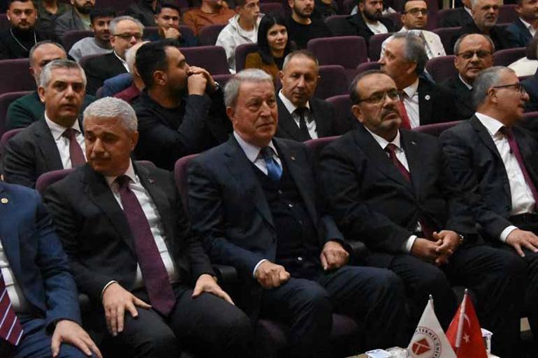 Hulusi Akar: Terör belasından asil milletimizi kurtaracağız