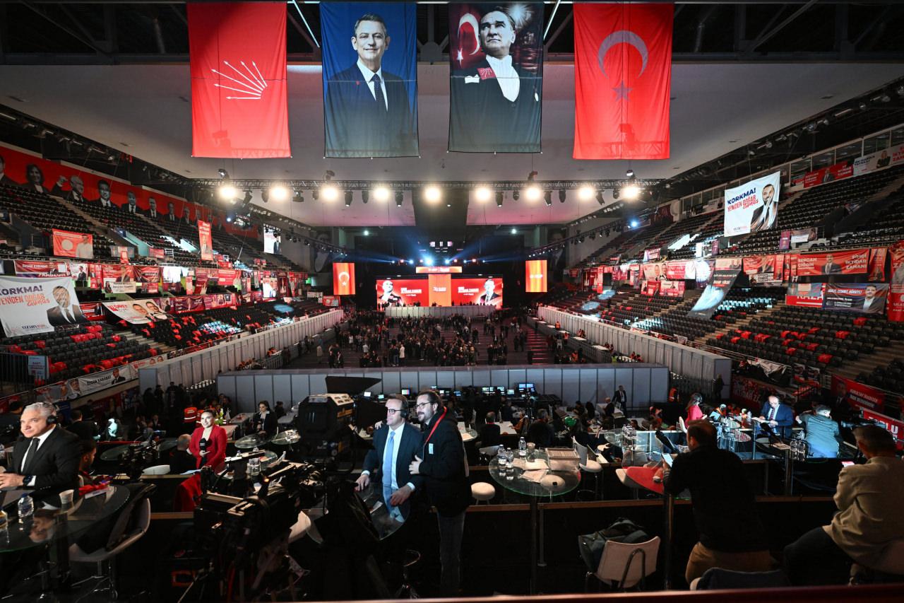 CHP'de güç savaşları! Özgür Özel'den İmamoğlu'nu kızdıracak hamle! 5 isme tepki