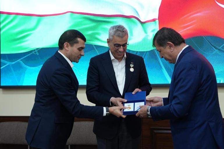 Bakan Memişoğlu, Özbekistan’da Buhara Tıp Merkezi’ni ziyaret etti