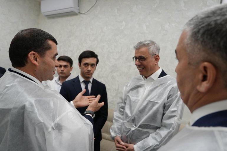 Bakan Memişoğlu, Özbekistan’da Buhara Tıp Merkezi’ni ziyaret etti