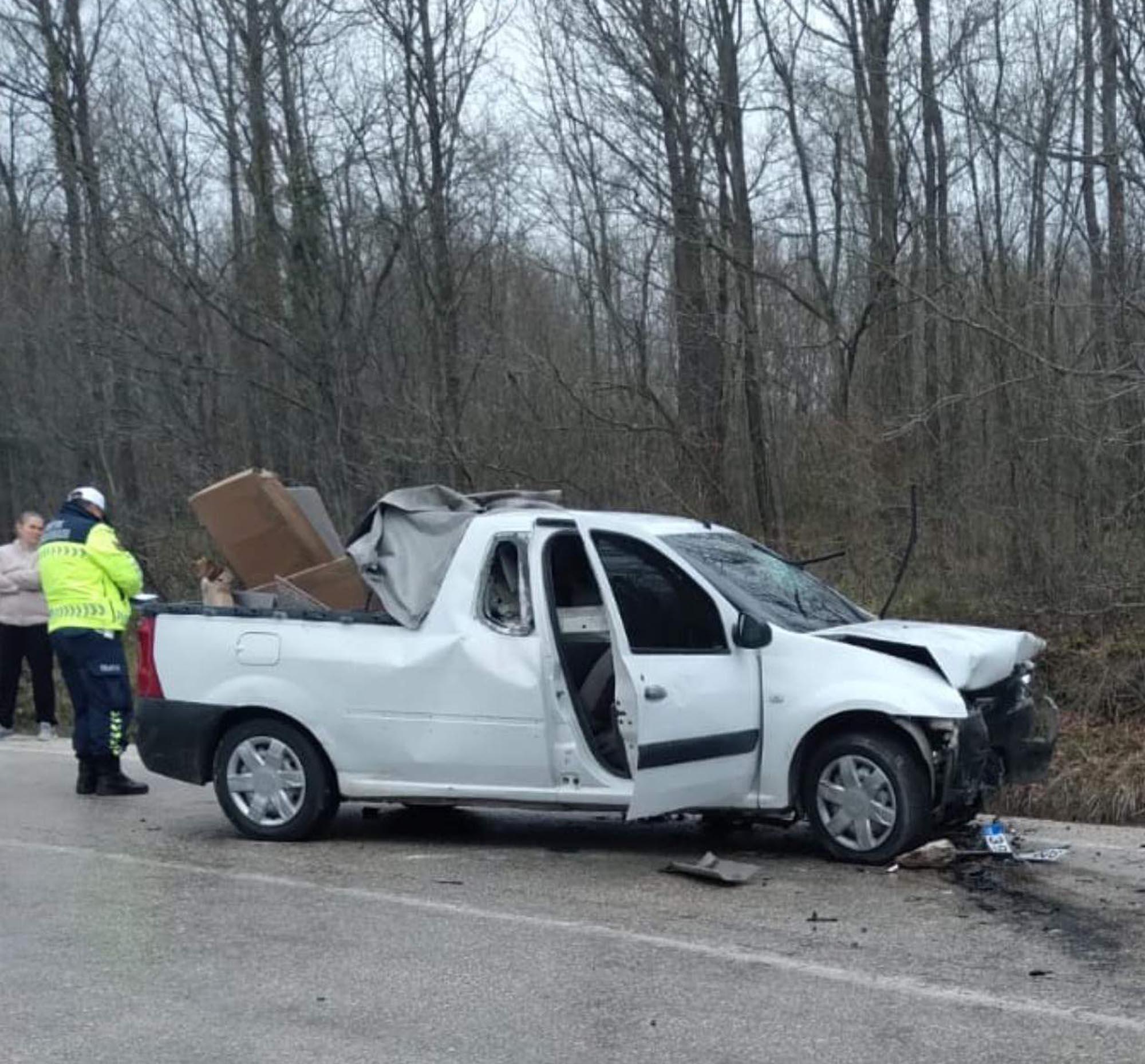 Tekirdağ’da kamyonet ile otomobil çarpıştı; 4 yaralı