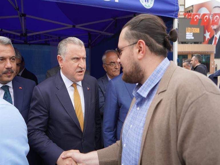 Bakan Bak, memleketi Rize'de geleneksel bayramlaşma törenine katıldı