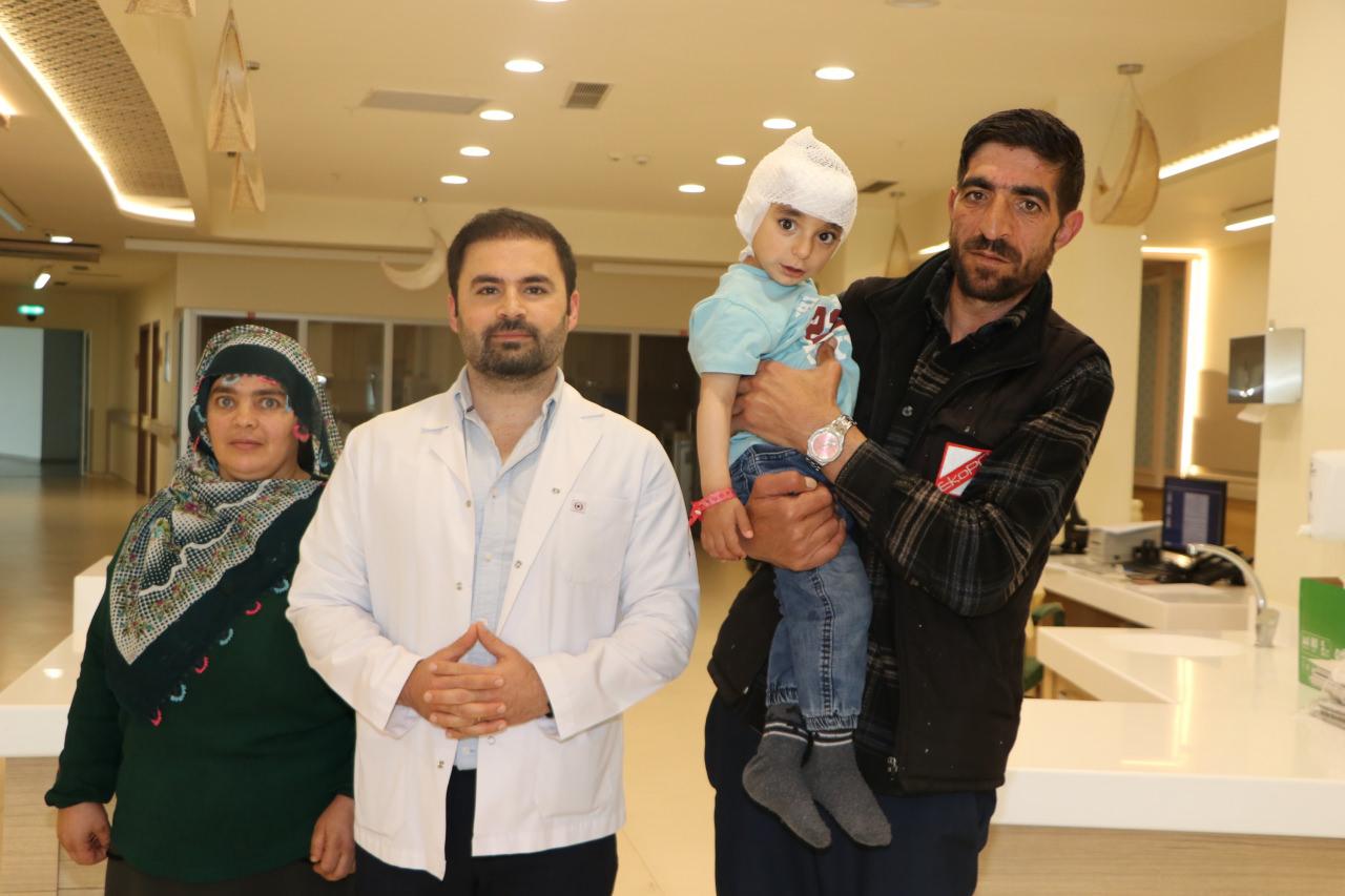 Erzurum'da ilk biyonik kulak ameliyatı ile duymayan çocuklara umut ışığı