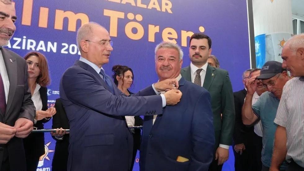 Aydın'da bin 10 muhtar ve aza AK Parti'ye katıldı