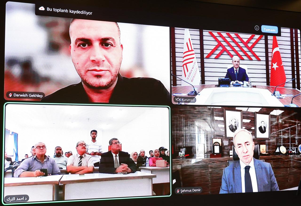 YÖK Başkanı Özvar, Gazze İslam Üniversitesi'nde ders verdi