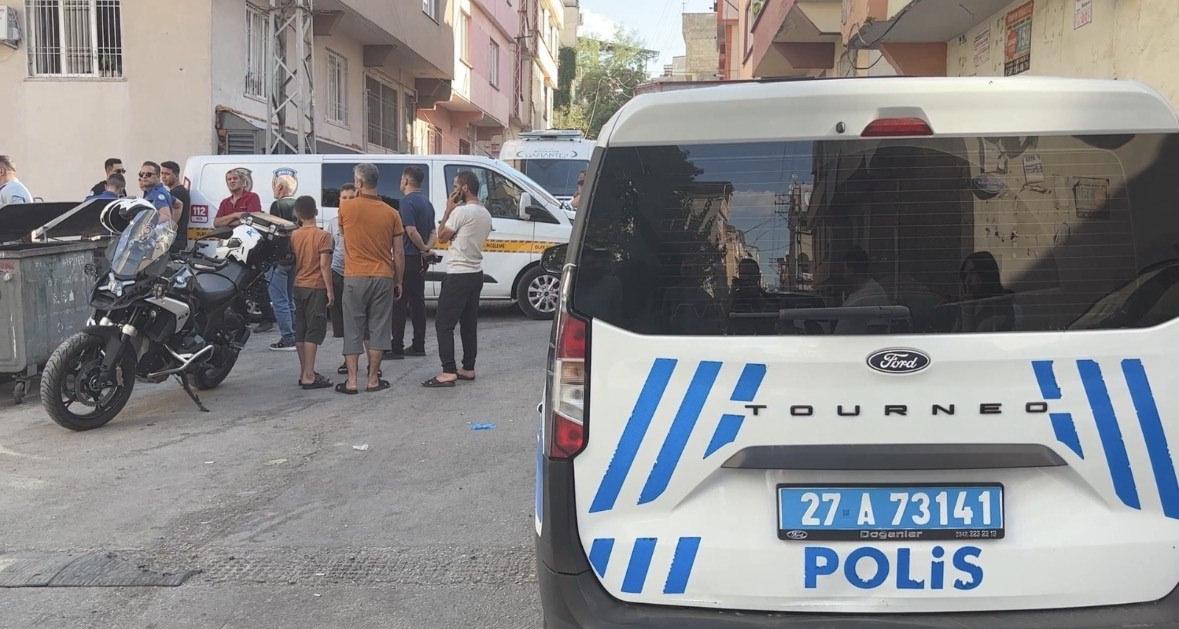 Gaziantep'te dehşet! Karısın öldürdü, 3'ü çocuk 4 kişiyi yaraladı